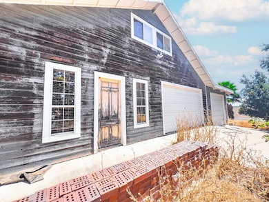 10427 Barber Rd, Thornton, CA 95686 - photo 5