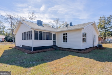 322 Mcgregor St, Blackshear, GA 31516 - photo 5