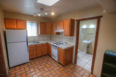 1040 E Edison St unit 2, Tucson, AZ 85719 - photo 5