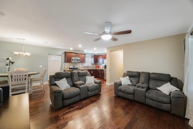 3336 20th Ave SW, Largo, FL 33774 - photo 5