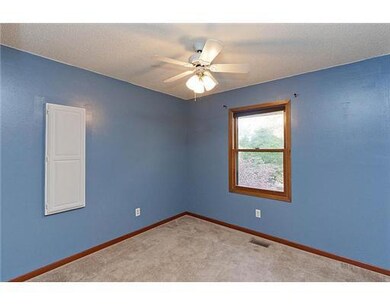 3738 SW 34th St, Des Moines, IA 50321 - photo 4