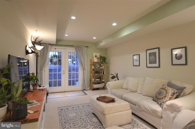 4111 S Four Mile Run Dr unit 104, Arlington, VA 22204 - photo 3