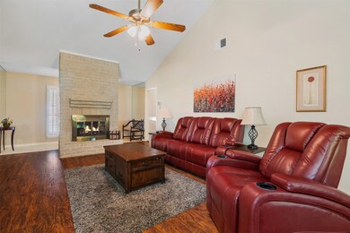 10211 Heather Hill Dr, Houston, TX 77086 - photo 5