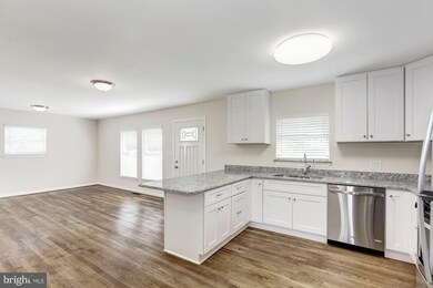 1900 Lewis Ave, Rockville, MD 20851 - photo 7