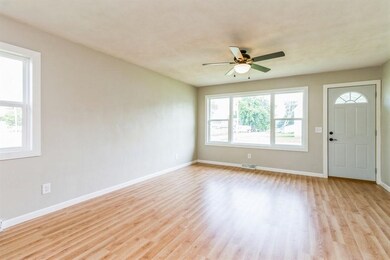 129 W Broadway St, Colfax, IA 50054 - photo 4