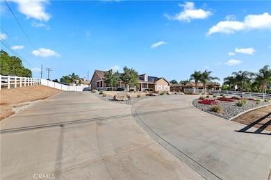 17888 Roberts Rd, Riverside, CA 92508 - photo 2