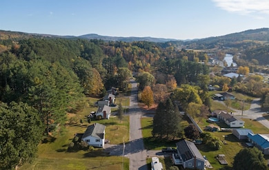 51 Cross Ave, Saint Johnsbury, VT 05819 - photo 4