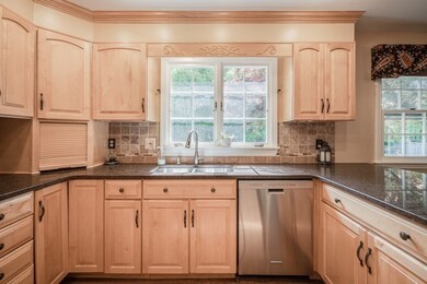 43 Elizabeth Cir, Longmeadow, MA 01106 - photo 6