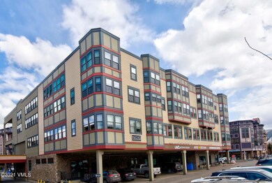 Riverwalk-Amber-318-MLS_21