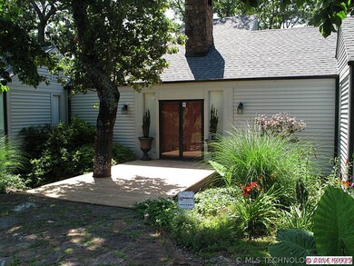 2bd/2ba modern updated home entry way