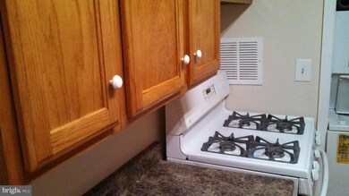 5536 Karen Elaine Dr unit 1613, New Carrollton, MD 20784 - photo 2