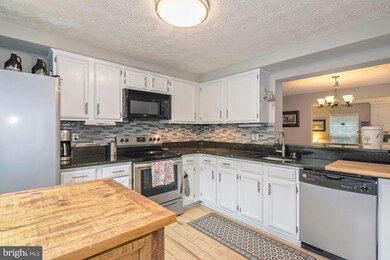 549 Bay Dale Ct, Arnold, MD 21012 - photo 7