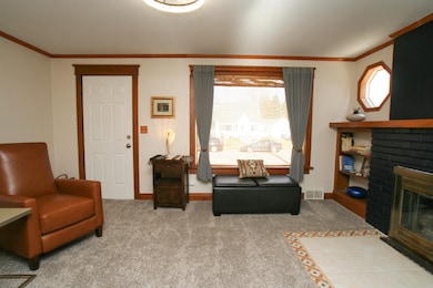 906 Benton Ave, Janesville, WI 53545 - photo 6