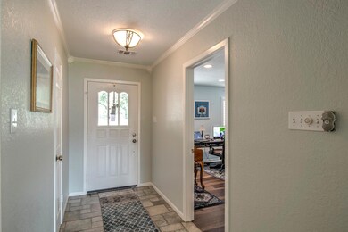 735 Kiowa Dr W, Gainesville, TX 76240 - photo 5