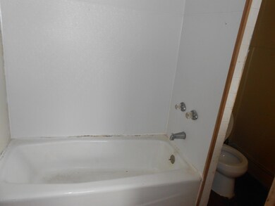 921 Rear Pittston Ave Apt 5 Ave, Scranton, PA 18505 - photo 7