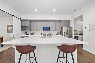 3809 Olde Bourbon Ln, Houston, TX 77018 - photo 5