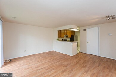 9421 Chadburn Place, Montgomery Village, MD 20886 - photo 3