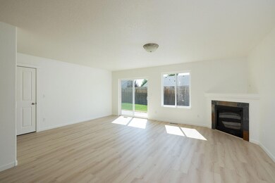 3020 SW Deschutes Ave (5 of 25)