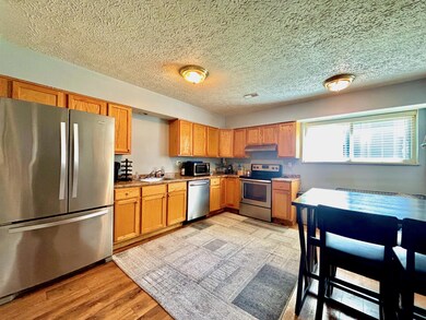 4925-4927 Godown Rd, Columbus, OH 43220 - photo 2