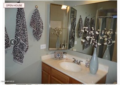 10425 N 10th St unit 2, Phoenix, AZ 85020 - photo 2