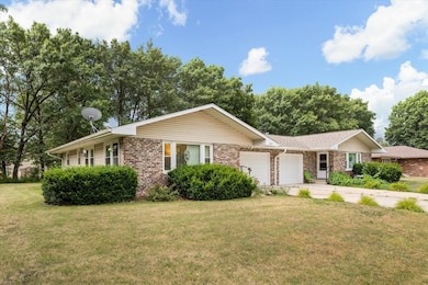 1009-1011 Dupont Ave, Morris, IL 60450 - photo 3