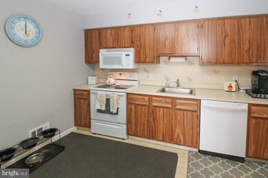 6 Highgate Ct, Westampton, NJ 08060 - photo 4