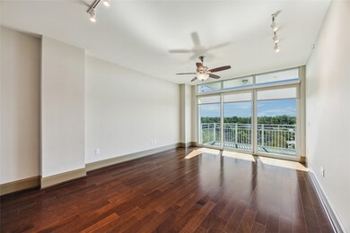 9870 Gaylord Dr unit 818, Houston, TX 77024 - photo 5