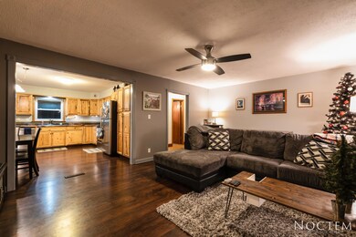 1110 N 1st St-6