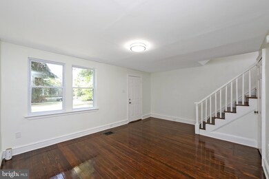 2854 Yorkship Rd, Camden, NJ 08104 - photo 7