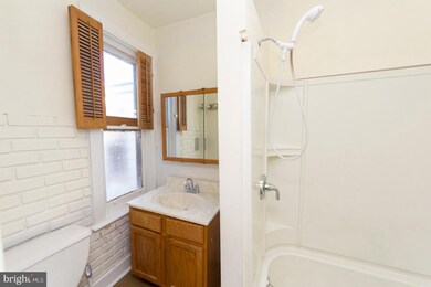 546 S 18 1 2 St, Reading, PA 19606 - photo 7