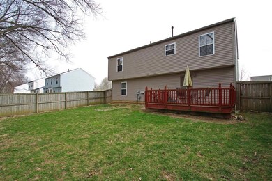 917 Harbinger Cir W, Columbus, OH 43213 - photo 2