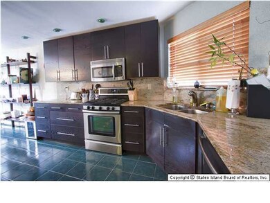 162 Camden Ave, Staten Island, NY 10309 - photo 5