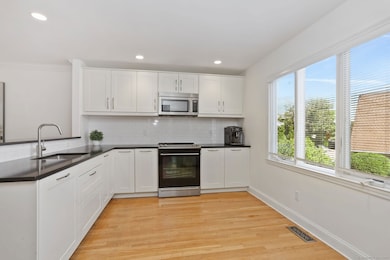 61 Seaview Ave unit 70, Stamford, CT 06902 - photo 5