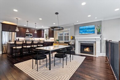 unlisted-address, Chicago, IL 60657 - photo 3