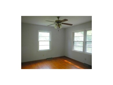 9435 Haskins St, Lenexa, KS 66215 - photo 7