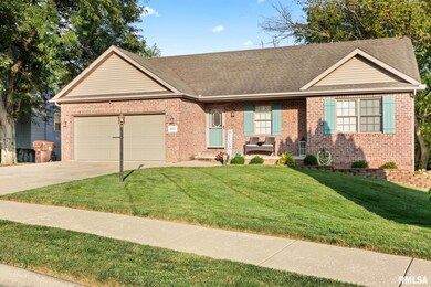 5912 W Ridgecrest Cir, Peoria, IL 61615 - photo 4