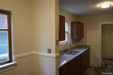 7010 Thatcher St, Detroit, MI 48221 - photo 4