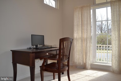 23857 Burdette Forest Rd, Clarksburg, MD 20871 - photo 4