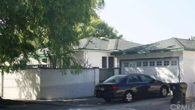 2 car detached garage - studio on rear side - priv