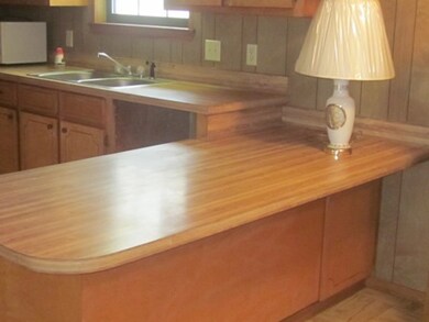 Kitchen eating bar