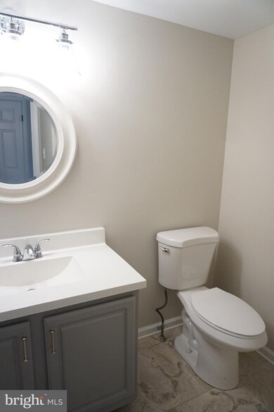 880 Doe Ct, Royersford, PA 19468 - photo 7