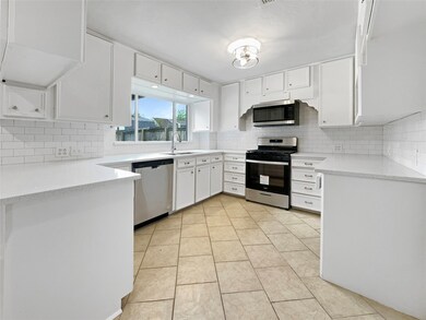 14414 Roundstone Ln, Houston, TX 77015 - photo 6