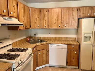 6-6 Portland Ct unit 6, Freehold, NJ 07728 - photo 4