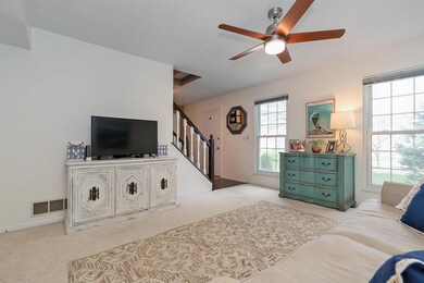Entry / Living Room