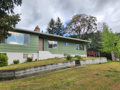 1101 W Jones Creek Rd, Grants Pass, OR 97526 - photo 2