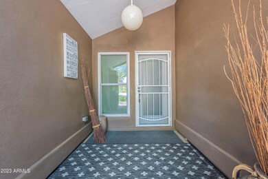 325 S Cathy Ct, Chandler, AZ 85226 - photo 4