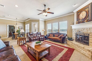 2914 Willow Ridge Cir, Granbury, TX 76049 - photo 3