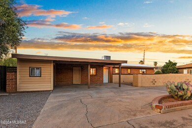 3-web-or-mls-6401 E Barnan St - MLS Imag