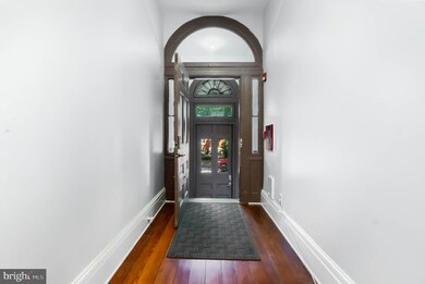 825 Hollins St unit 3, Baltimore, MD 21201 - photo 2