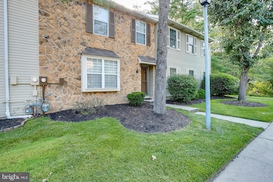 313 Fountain Hall Ct, Mount Laurel, NJ 08054 - photo 2